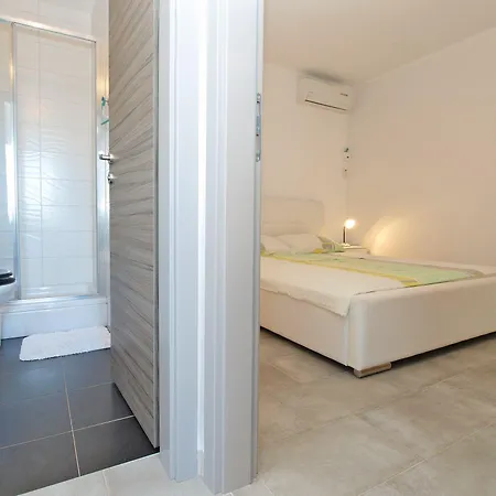 Anikica 1819 شقة *