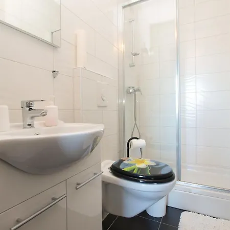 شقة Anikica 1819 *