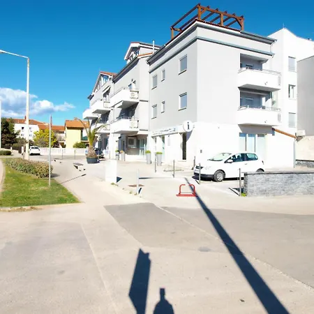 شقة Anikica 1819 ميدولين